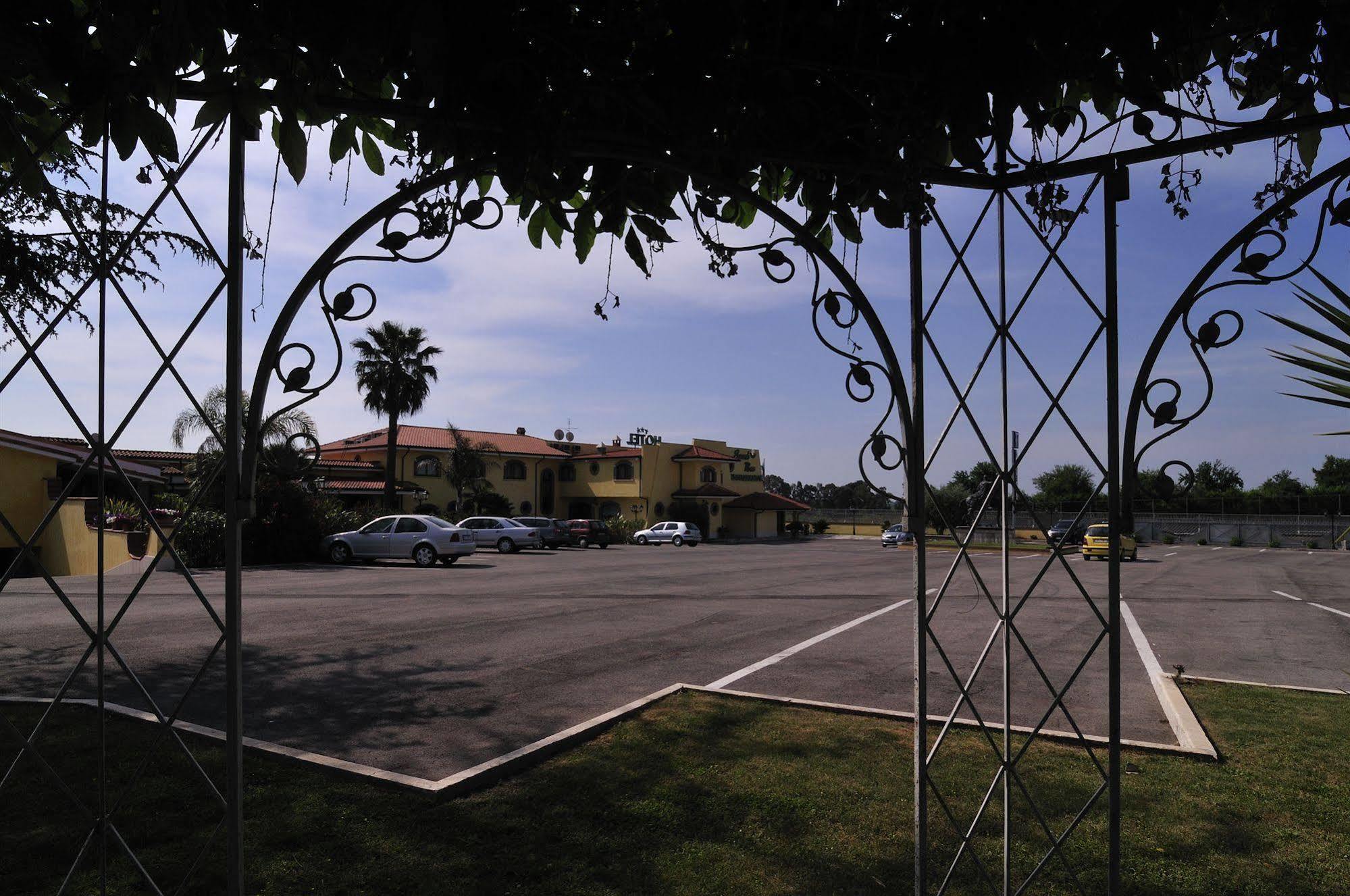 La Locanda Del Cavaliere Borgo Montello Exterior photo